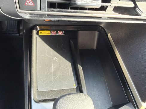 Used 2025 Toyota Camry LE FWD image 14