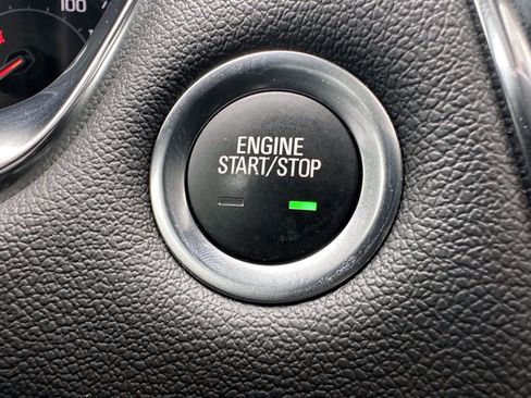 Used 2023 Chevrolet Traverse RS AWD/4WD image 21