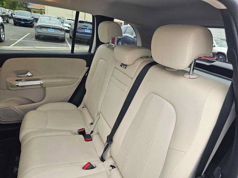 Certified 2022 Mercedes-Benz GLB 250 image 17