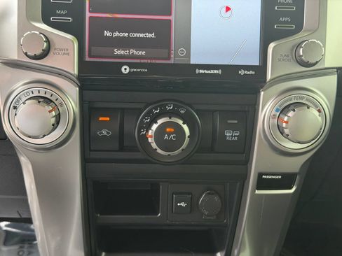 Used 2021 Toyota 4Runner SR5 Premium w/ Moonroof Package AWD/4WD image 21