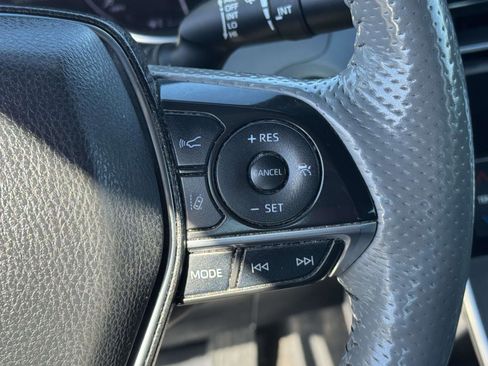 Certified 2022 Toyota Avalon Limited image 19