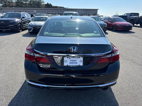 Used 2017 Honda Accord EX-L image 6
