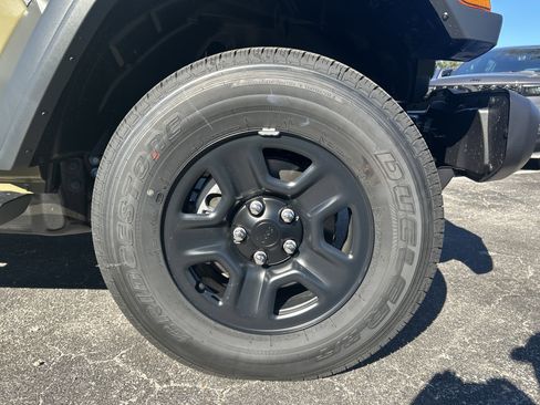 New 2026 Jeep Gladiator Sport image 9