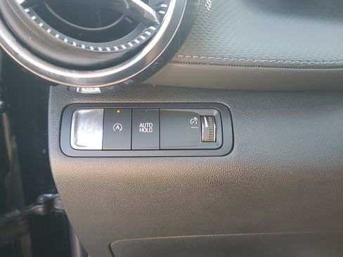 Used 2025 Chevrolet Equinox LT FWD image 22