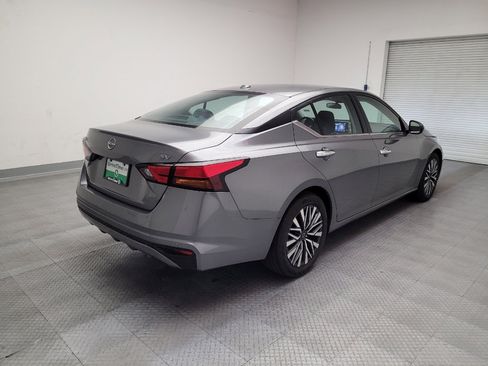 Used 2023 Nissan Altima 2.5 SV image 9