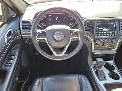 Used 2018 Jeep Grand Cherokee Limited image 12