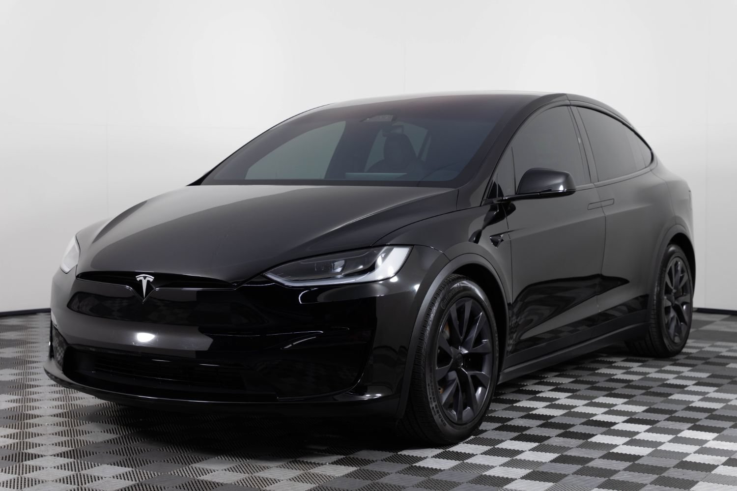 Used 2023 Tesla Model X AWD/4WD image 2
