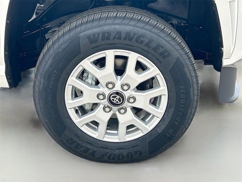 New 2025 Toyota Tacoma SR image 9