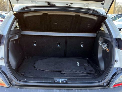 Certified 2022 Hyundai Kona SEL w/ Cargo Package image 7