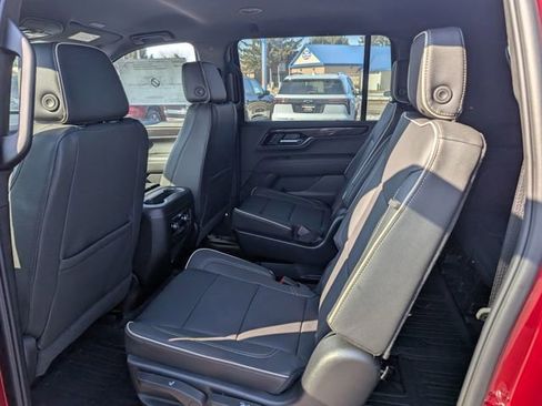 New 2026 GMC Yukon XL Elevation AWD/4WD image 9