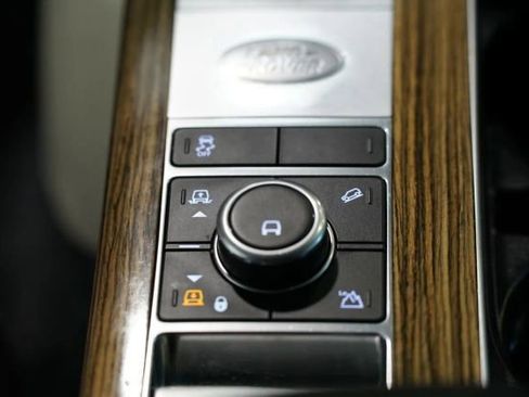 Used 2019 Land Rover Range Rover Long Wheelbase Supercharged AWD/4WD image 24