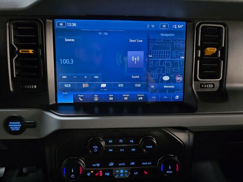 Used 2022 Ford Bronco Badlands image 28