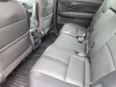 Used 2023 Honda Passport TrailSport image 30