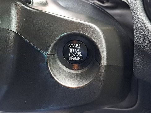 Used 2018 Jeep Compass Limited image 15