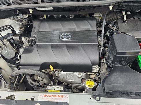 Used 2015 Toyota Sienna XLE Premium FWD image 33