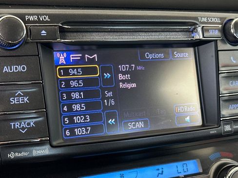 Used 2013 Toyota RAV4 Limited AWD/4WD image 17