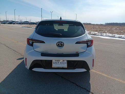 Used 2023 Toyota Corolla SE w/ SE Premium Package image 11