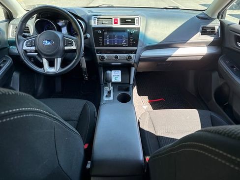 Used 2017 Subaru Outback 2.5i Premium AWD/4WD image 18