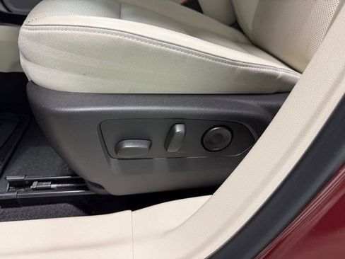 Certified 2022 Buick Envision Essence w/ Technology Package I image 13