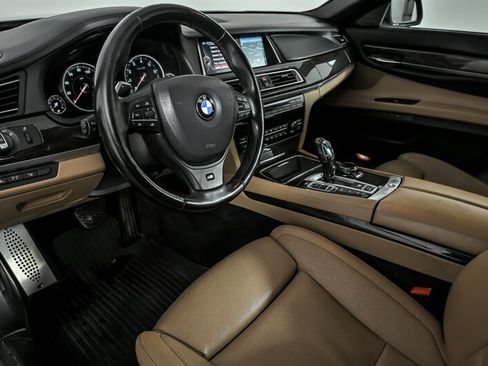 Used 2015 BMW 750i xDrive image 18
