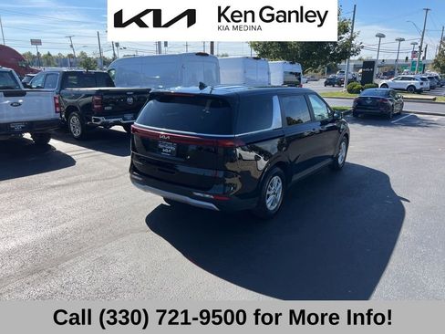 Certified 2024 Kia Carnival LX image 11