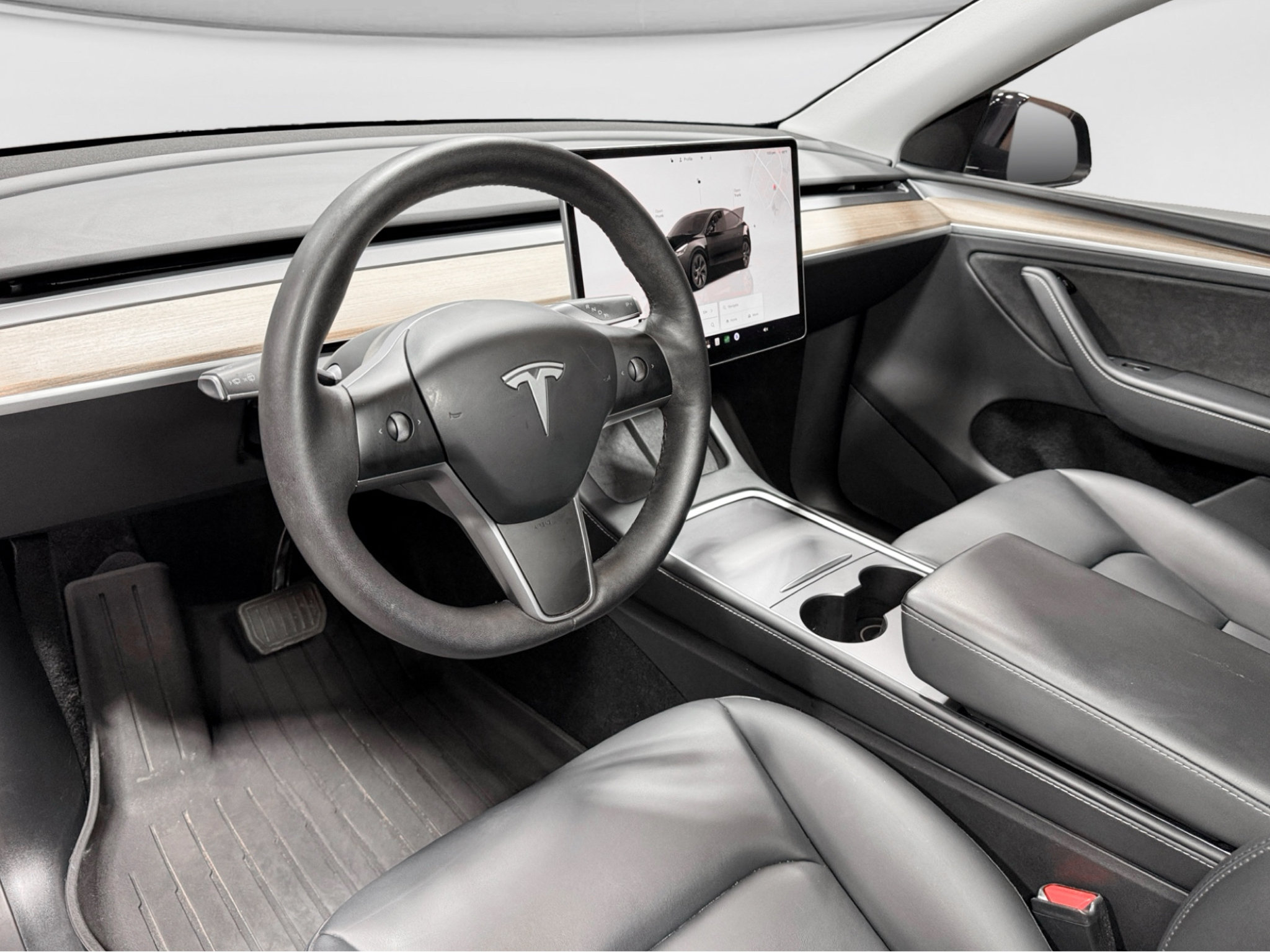 Used 2025 Tesla Model Y Long Range AWD/4WD image 16