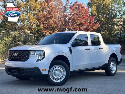 New 2025 Ford Maverick XL image 1