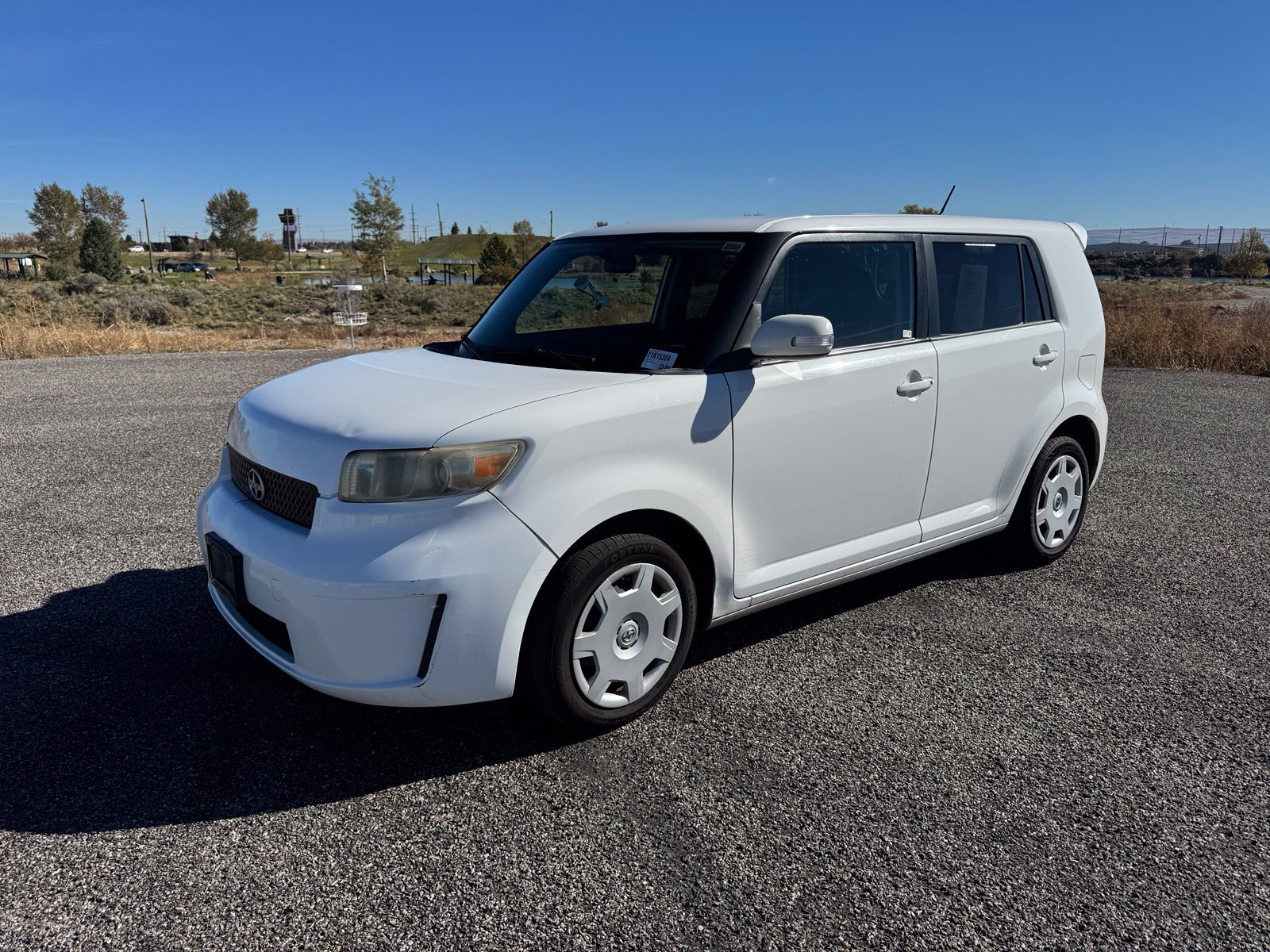 Used 2008 Scion xB FWD image 2