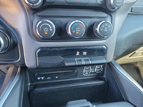 Used 2019 RAM 1500 Big Horn AWD/4WD image 27