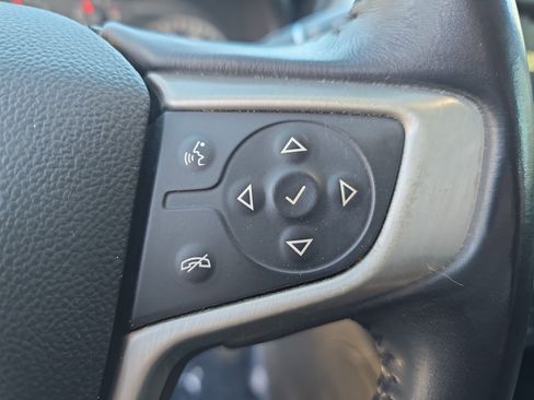 Used 2018 GMC Acadia SLE image 18