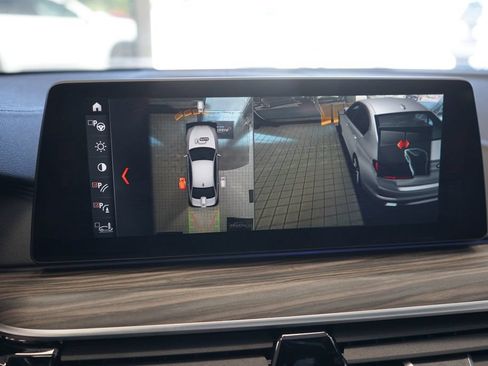Used 2017 BMW 540i xDrive AWD/4WD image 9