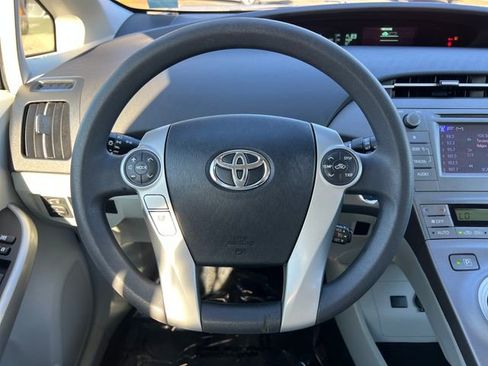 Used 2013 Toyota Prius Two image 19