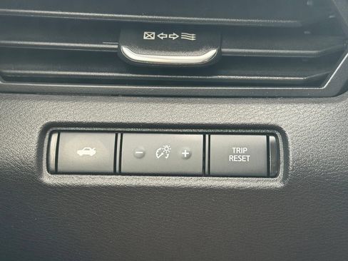 Certified 2024 Nissan Altima 2.5 SV FWD image 19