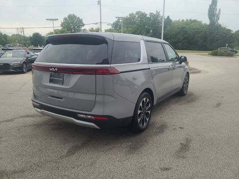 Certified 2024 Kia Carnival EX FWD image 7