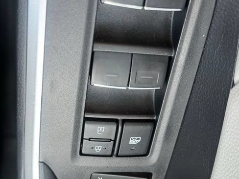 Used 2025 Toyota RAV4 XLE w/ Convenience Package AWD/4WD image 16
