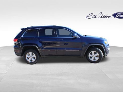 Used 2017 Jeep Grand Cherokee Laredo w/ Quick Order Package 23E image 4