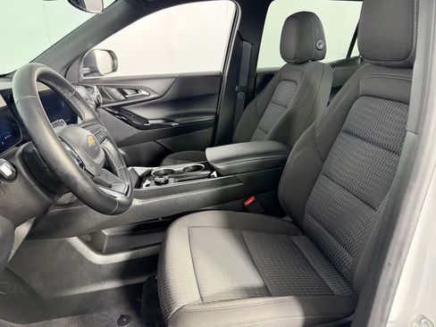 Used 2026 Chevrolet Equinox LT AWD/4WD image 21