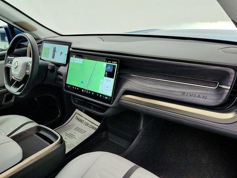 Used 2024 Rivian R1S Adventure AWD/4WD image 27