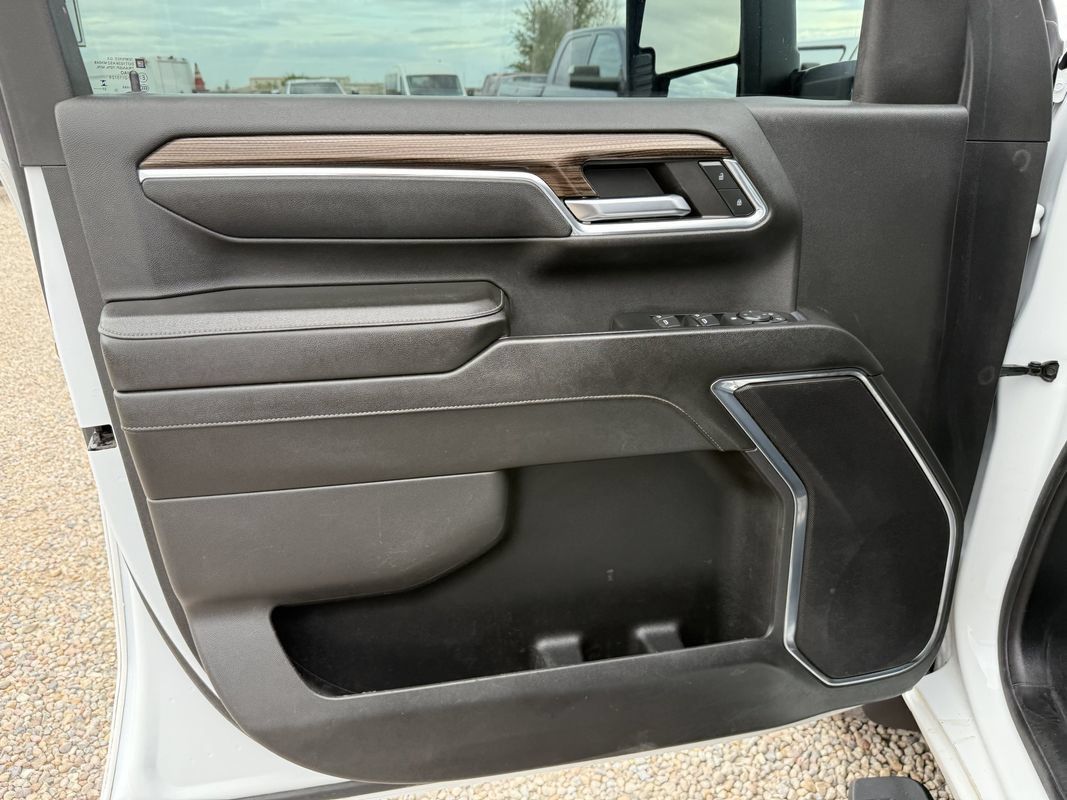 Used 2024 Chevrolet Silverado 2500 LT w/ Convenience Package AWD/4WD image 28