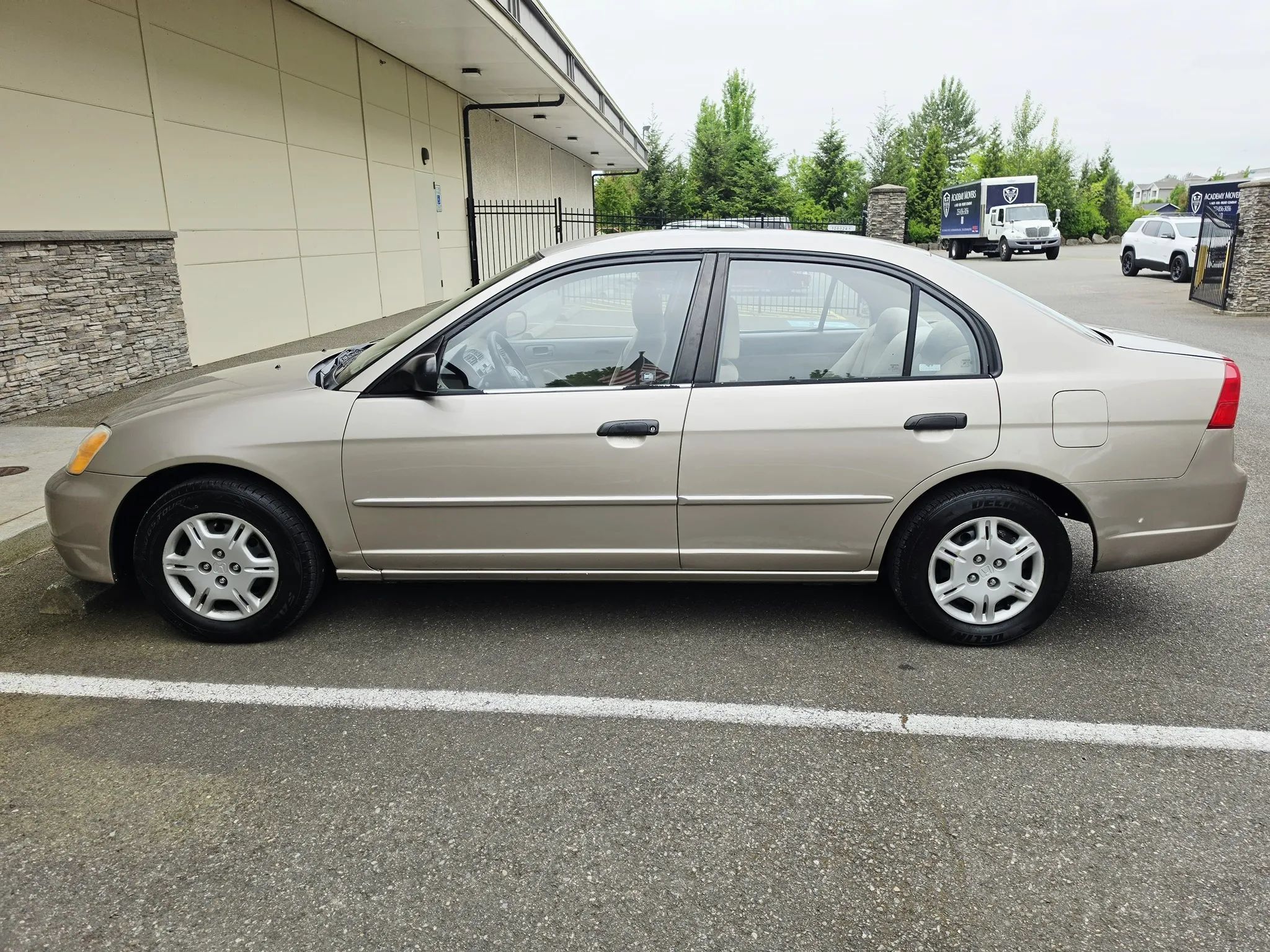 Used 2001 Honda Civic LX image 2