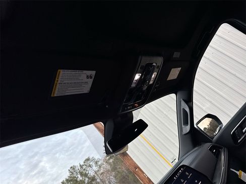 New 2026 Chevrolet Suburban Premier image 19