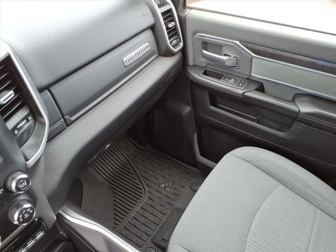 Used 2021 RAM 2500 Big Horn w/ Level 1 Equipment Group image 30