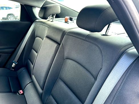Used 2025 Chevrolet Malibu LT FWD image 19