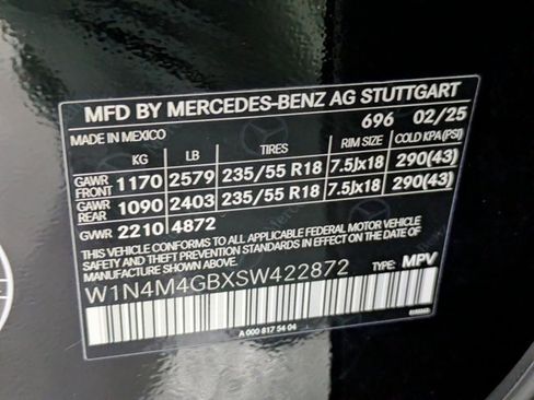 Used 2025 Mercedes-Benz GLB 250 image 27