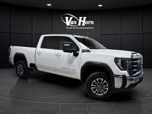 Used 2024 GMC Sierra 2500 SLE image 1