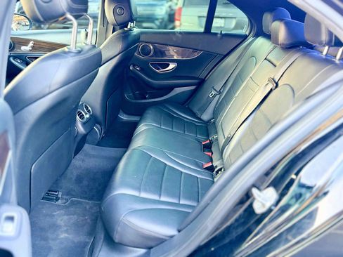 Used 2018 Mercedes-Benz C 300 Sedan image 18