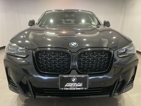 Used 2024 BMW X4 xDrive30i w/ M Sport Package AWD/4WD image 2