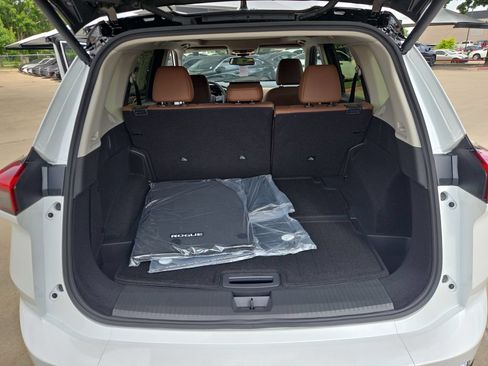 New 2026 Nissan Rogue Platinum w/ Platinum Premium Package AWD/4WD image 38