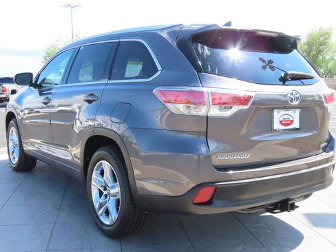 Used 2016 Toyota Highlander Limited image 7
