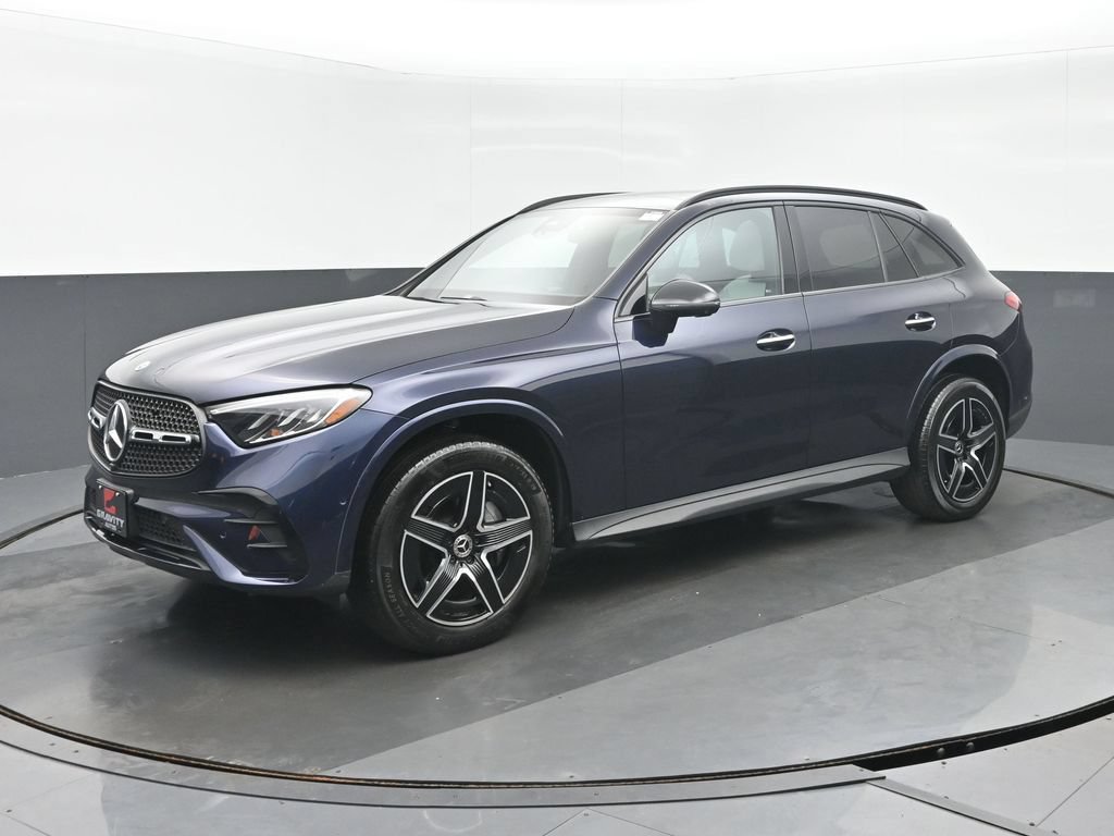 Used 2023 Mercedes-Benz GLC 300 4MATIC w/ AMG Line image 7